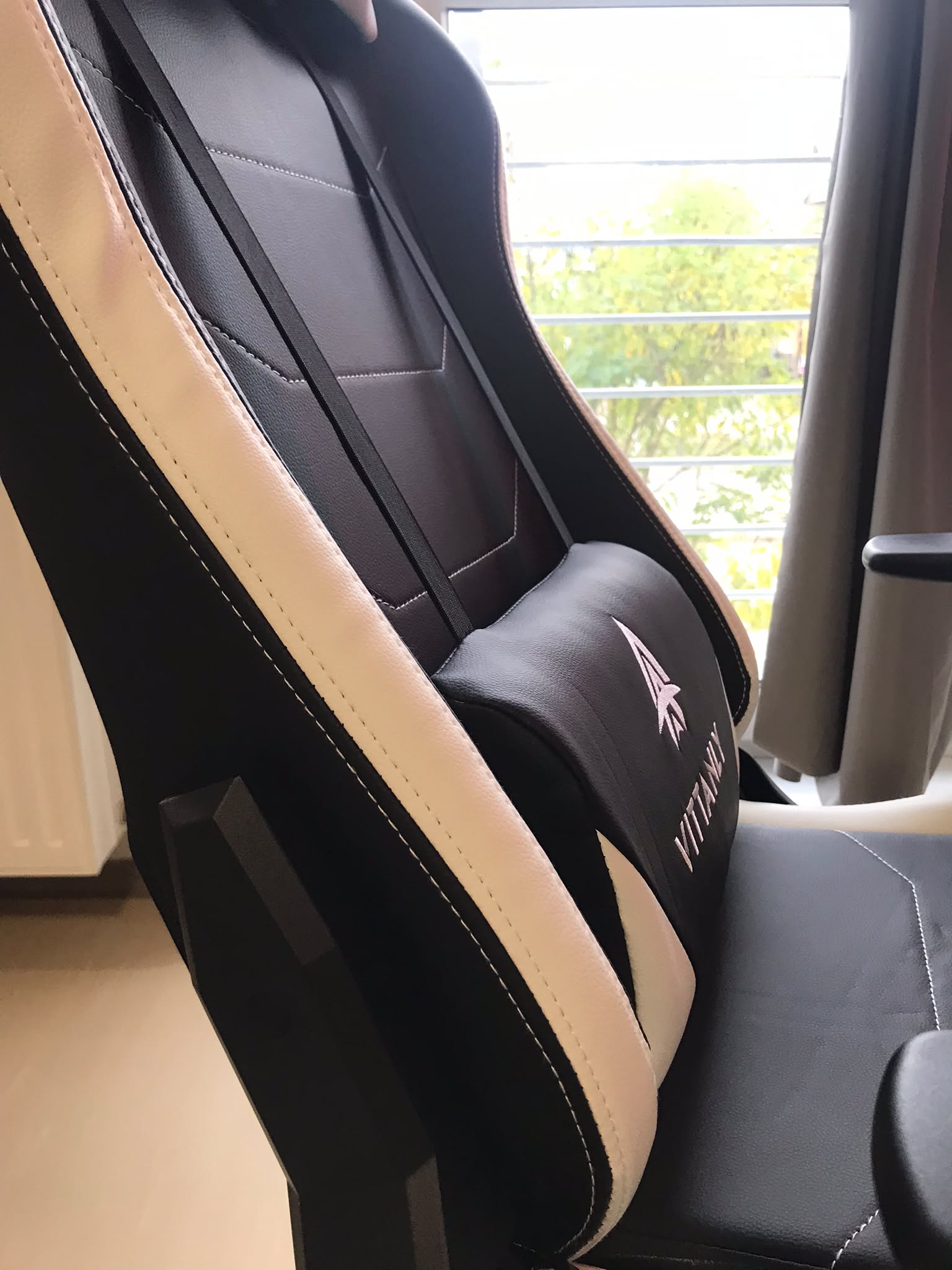 Vittanly Gaming Chair Review and Real Photos 3
